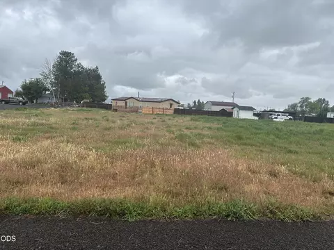 3366 2nd St, Bonanza, OR 97623