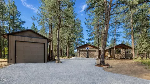 15917 Pinion Jay Ln, Sisters, OR 97759