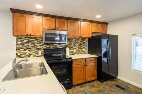 61445 SE 27th St UNIT 10, Bend, OR 97702 photo 7
