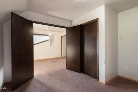 Bedroom - 26275 Willard Rd, Bend, OR 97701 photo 3 of 5
