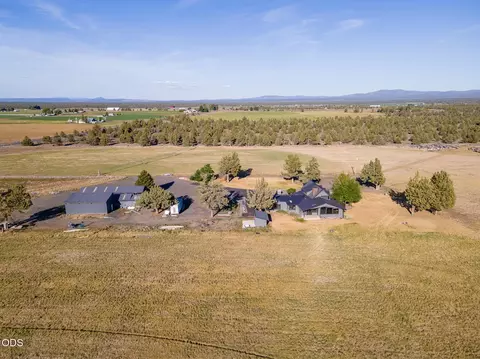 View/Area - 26275 Willard Rd, Bend, OR 97701 photo 3 of 10