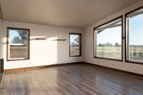Living - 26275 Willard Rd, Bend, OR 97701 photo 3 of 5