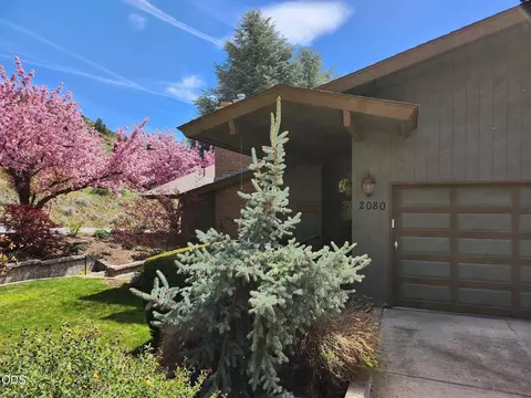 2080 Terrace Ave, Klamath Falls, OR 97601