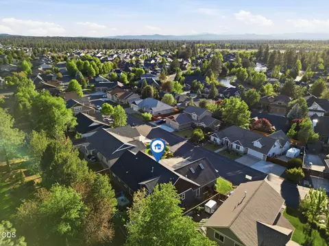 View/Area - 61172 Hilmer Creek Dr, Bend, OR 97702 photo 3 of 7