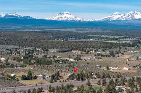 View/Area - 66967 Lance Rd, Bend, OR 97703 photo 2 of 6