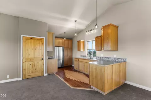 Kitchen - 66967 Lance Rd, Bend, OR 97703 photo 6 of 6