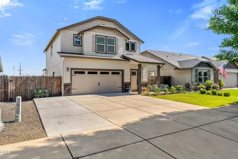 924 Pendleton Dr, Medford, OR 97501