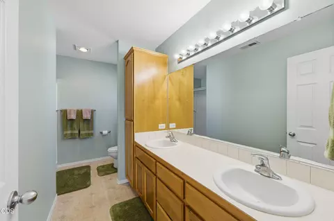 Bath - 51430 Mac Ct, La Pine, OR 97739 photo 1 of 3