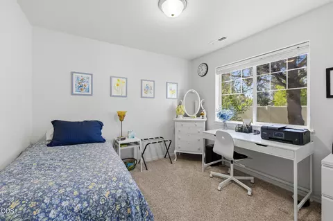Bedroom - 51430 Mac Ct, La Pine, OR 97739 photo 5 of 6