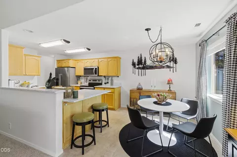 Dining - 51430 Mac Ct, La Pine, OR 97739 photo 1 of 1