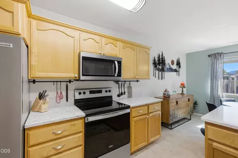 Kitchen - 51430 Mac Ct, La Pine, OR 97739 photo 3 of 3