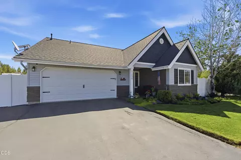 Exterior - 51430 Mac Ct, La Pine, OR 97739 photo 3 of 11