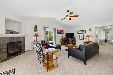 Living - 51430 Mac Ct, La Pine, OR 97739 photo 1 of 4