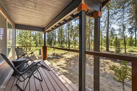 Exterior - 53770 Boundary Rd, La Pine, OR 97739 photo 4 of 13