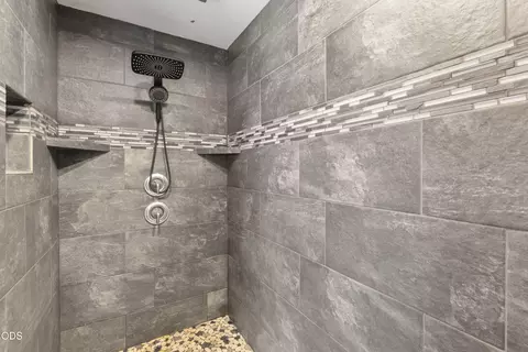Bath - 53770 Boundary Rd, La Pine, OR 97739 photo 1 of 5