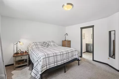 Bedroom - 53770 Boundary Rd, La Pine, OR 97739 photo 4 of 6