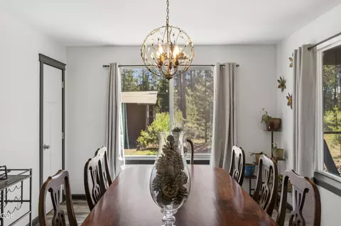 Dining - 53770 Boundary Rd, La Pine, OR 97739 photo 1 of 3