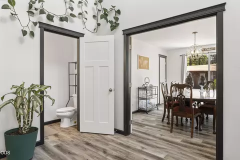 Entry Way - 53770 Boundary Rd, La Pine, OR 97739 photo 1 of 3