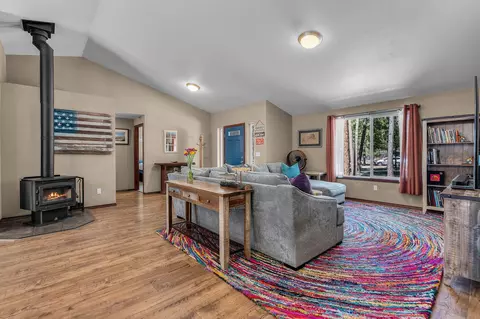 68821 Cache Ct, Sisters, OR 97759 photo 6