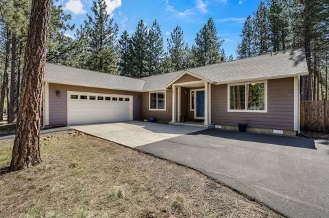 68821 Cache Ct, Sisters, OR 97759 photo 3