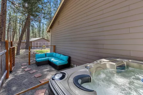 68821 Cache Ct, Sisters, OR 97759 photo 28