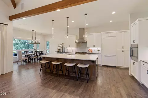 Kitchen - 60255 Sunset View Dr, Bend, OR 97702 photo 1 of 6
