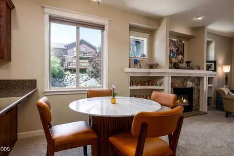 Dining - 20768 NE Horizon Ridge Pl, Bend, OR 97701 photo 2 of 3