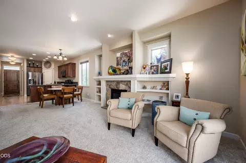 Living - 20768 NE Horizon Ridge Pl, Bend, OR 97701 photo 1 of 4