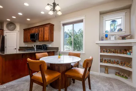 Dining - 20768 NE Horizon Ridge Pl, Bend, OR 97701 photo 3 of 3