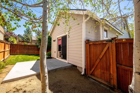 Exterior - 20768 NE Horizon Ridge Pl, Bend, OR 97701 photo 9 of 13