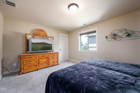 Bedroom - 20768 NE Horizon Ridge Pl, Bend, OR 97701 photo 5 of 5