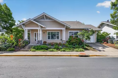 846 Stony Pt, Ashland, OR 97520