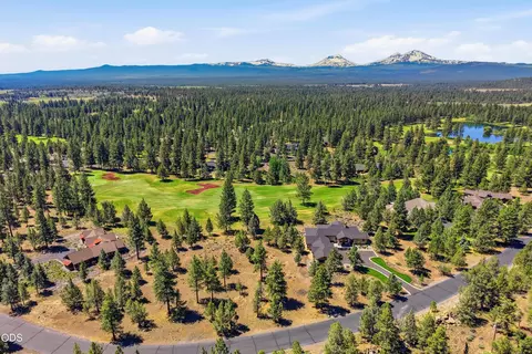 17057 Golden Stone Dr, Sisters, OR 97759
