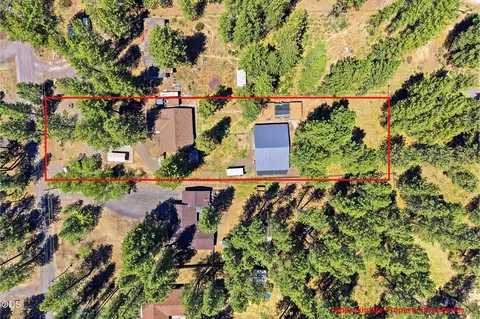 View/Area - 60282 Pawnee Ln, Bend, OR 97702 photo 2 of 3