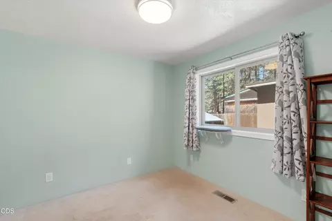 Bedroom - 60282 Pawnee Ln, Bend, OR 97702 photo 5 of 5