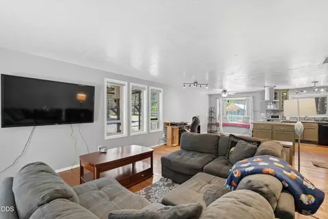 Living - 60282 Pawnee Ln, Bend, OR 97702 photo 4 of 4