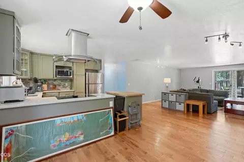 Kitchen - 60282 Pawnee Ln, Bend, OR 97702 photo 6 of 6