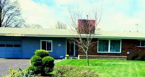 5306 Hilldale St, Klamath Falls, OR 97603