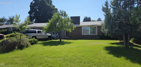5306 Hilldale St, Klamath Falls, OR 97603