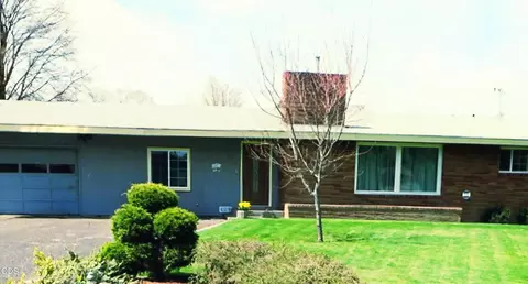 5306 Hilldale St, Klamath Falls, OR 97603