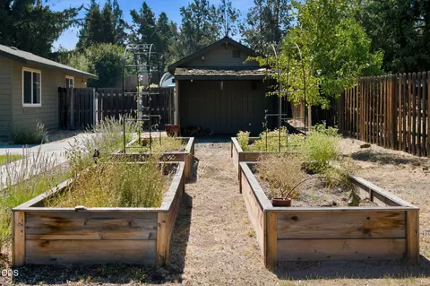 Exterior - 21360 Keyte Rd, Bend, OR 97701 photo 5 of 5
