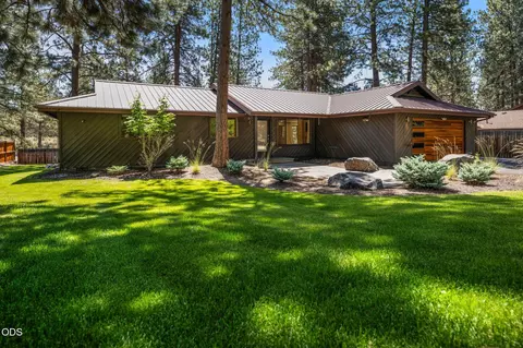 2204 NW Marken St, Bend, OR 97703