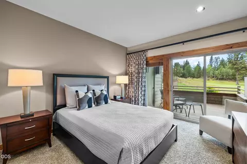 Bedroom - 19551 Painted Ridge Loop, Bend, OR 97702 photo 1 of 9