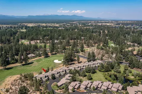 View/Area - 19551 Painted Ridge Loop, Bend, OR 97702 photo 2 of 4