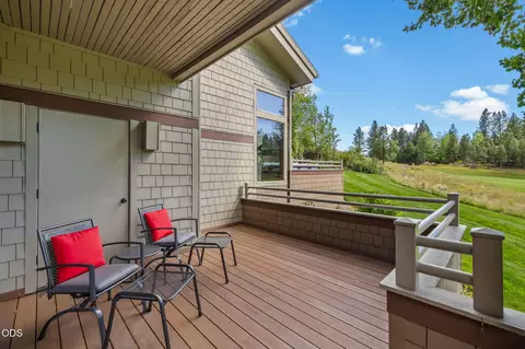 Exterior - 19551 Painted Ridge Loop, Bend, OR 97702 photo 7 of 11