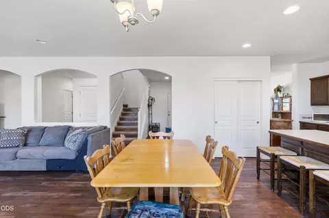 Dining - 21382 NEagle Crossing Ave, Bend, OR 97701 photo 1 of 1
