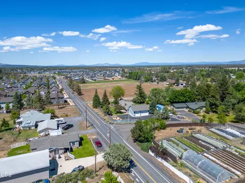 View/Area - 21382 NEagle Crossing Ave, Bend, OR 97701 photo 10 of 12