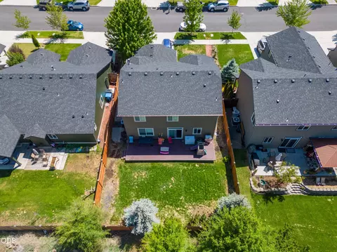 View/Area - 21382 NEagle Crossing Ave, Bend, OR 97701 photo 7 of 12