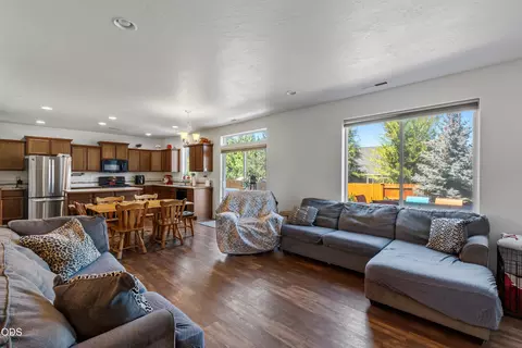Other - 21382 NEagle Crossing Ave, Bend, OR 97701 photo 4 of 7