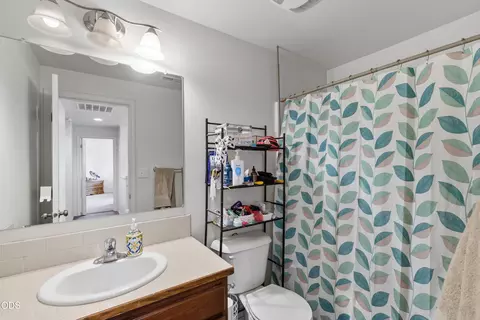 Bath - 21382 NEagle Crossing Ave, Bend, OR 97701 photo 1 of 4